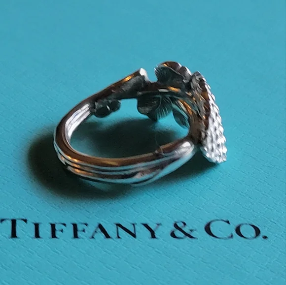 1885 Tiffany & Company Clover Spoon Ring 59 - Picture 4 of 16